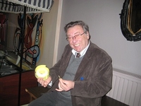 Michel Roelands als kaartjesknipper